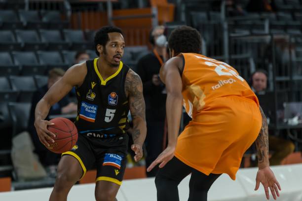 等平台近距 等平台近距